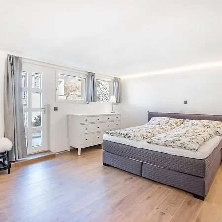 Apartament Renoviertes Oberhalb Mit Balkon Und Bergblick