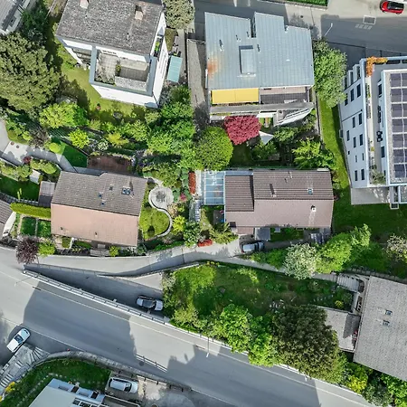 Renoviertes Oberhalb Mit Balkon Und Bergblick Appartamento *