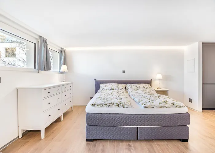 Completely Renovated, Furnished With Plenty Of Comfort 아파트