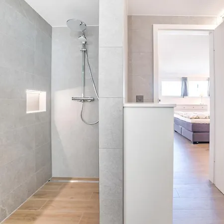 Completely Renovated, Furnished With Plenty Of Comfort